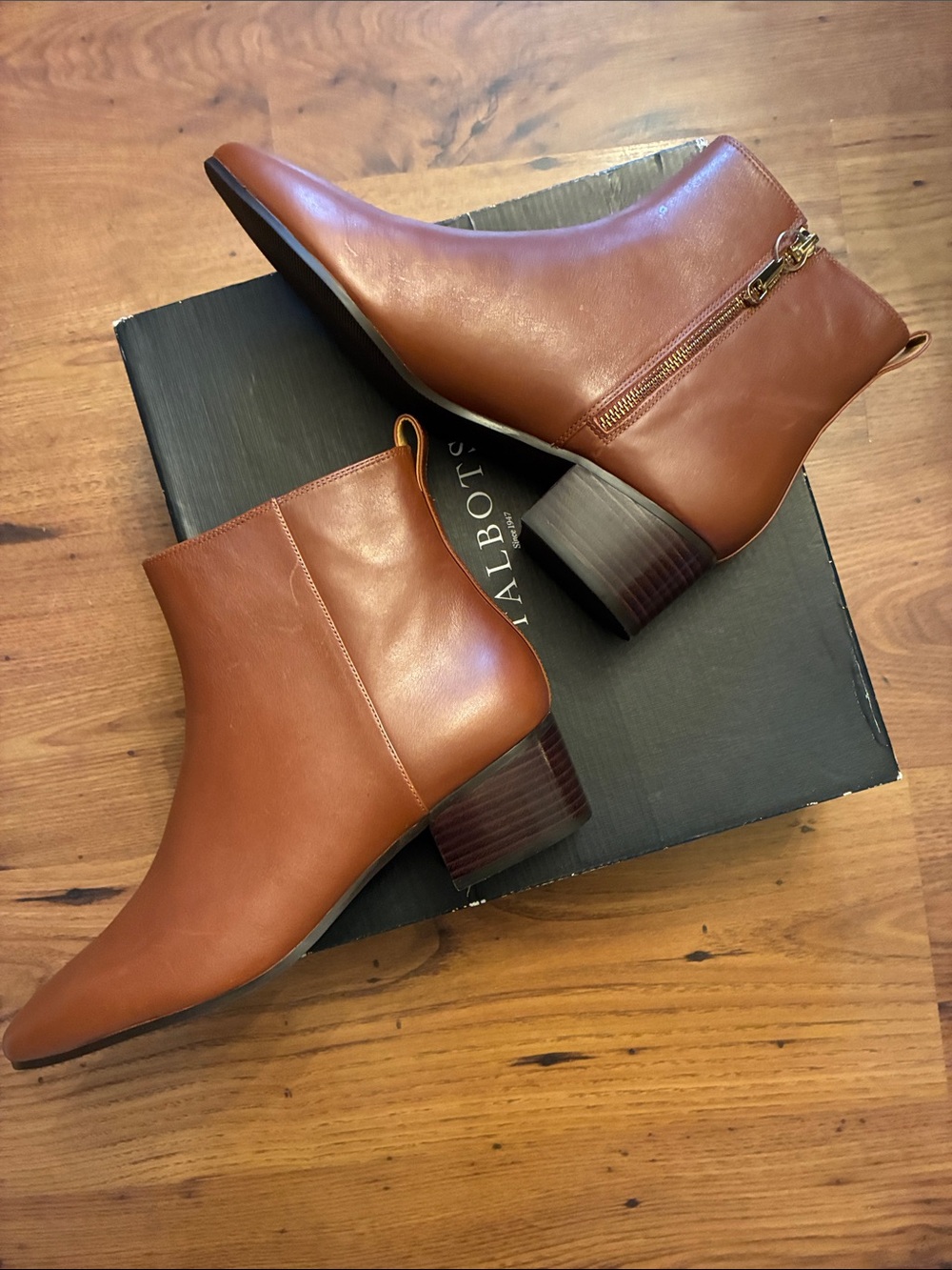 NWB Talbots Leather Ankle Booties with Side Zip Dakota Dark Rum Size 10 1/2M